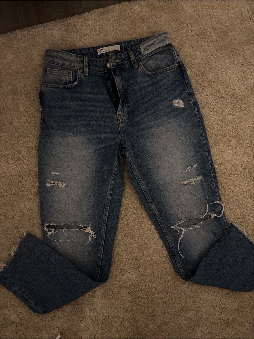 Zara Ripped Boyfriend Jeans in Faded Blue